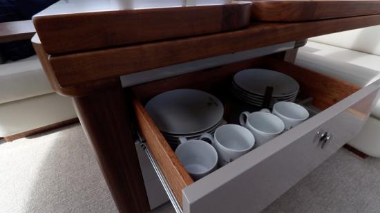 Riviera Belize 66 Sedan dishes