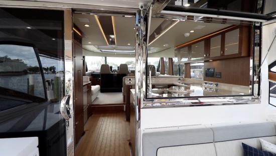 Riviera Belize 66 Sedan sliding door