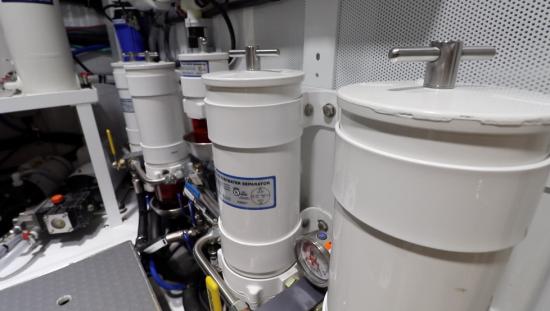 Riviera Belize 66 Sedan separators