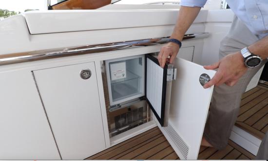 Riviera Belize 66 Sedan ice maker