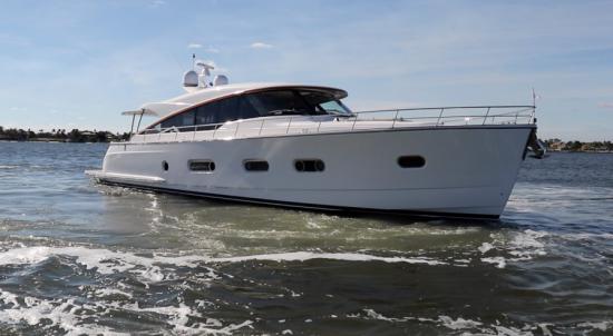 Riviera Belize 66 Sedan idle