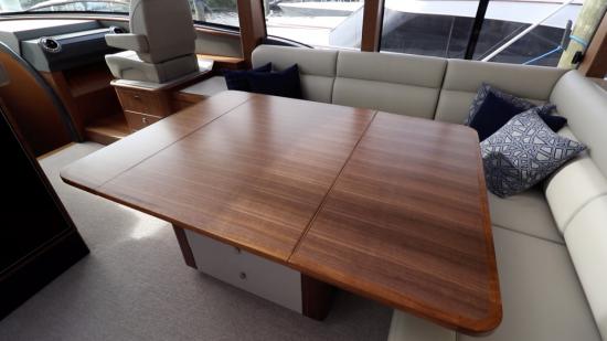 Riviera Belize 66 Sedan salon table