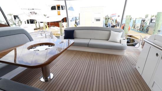 Riviera Belize 66 Sedan settee