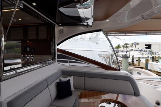 Riviera Belize 66 Sedan teak