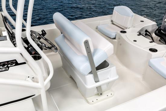 Robalo 206 Cayman S helm bench