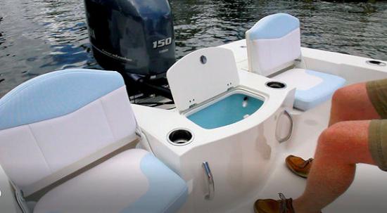 Robalo 206 Cayman S jump seats