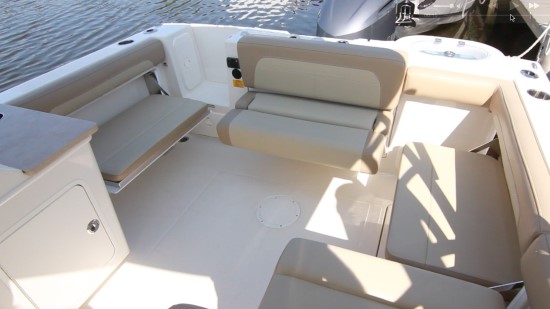 Sailfish 245DC starboard seat