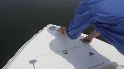 Sailfish 290CC bow light