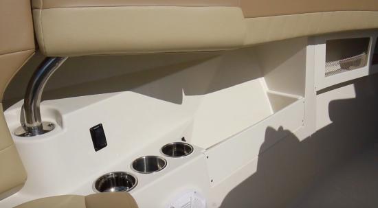 Sailfish 360 CC drink holders