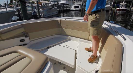 Sailfish 360 CC forward seating