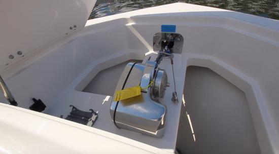 Sailfish 360 CC ground tackle