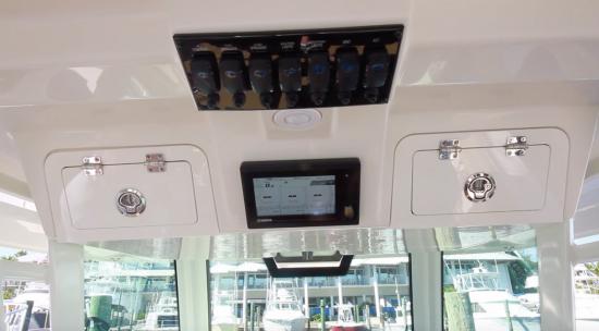 Sailfish 360 CC helm dash