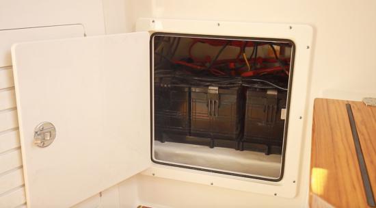 Sailfish 360 CC house batteries