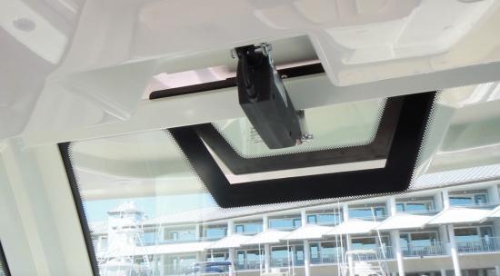 Sailfish 360 CC power vent