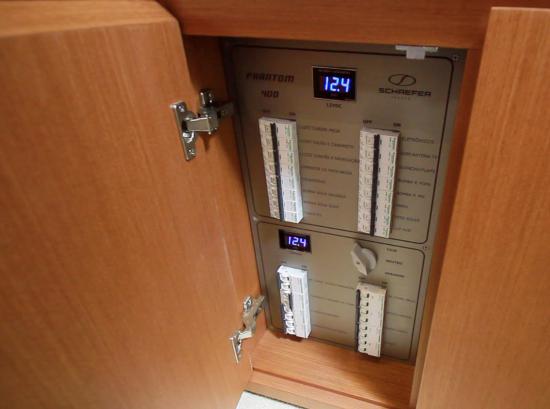 Schaefer Yachts 400 breaker panel