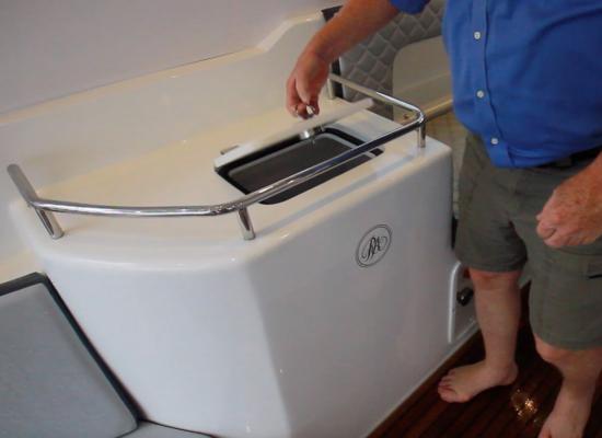 Schaefer Yachts 400 cooler