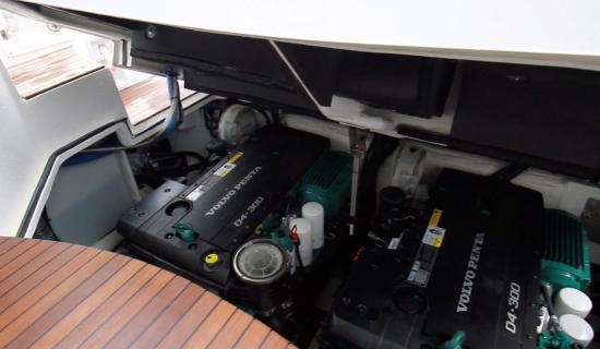 Schaefer Yachts 400 engines