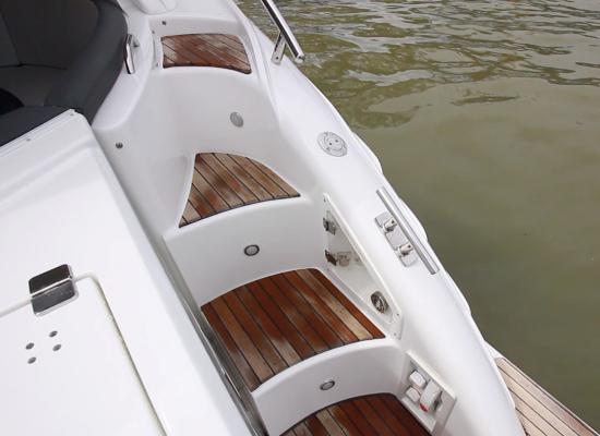 Schaefer Yachts 400 courtesy lights