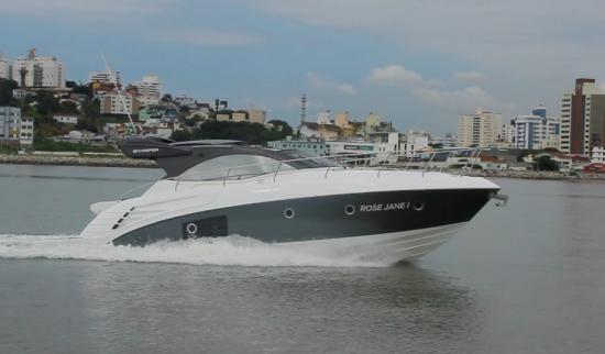 Schaefer Yachts 400 running