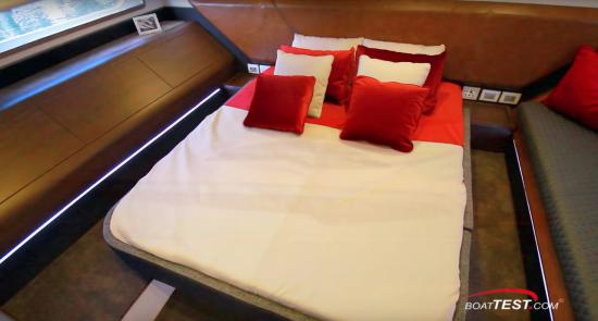 Schaefer 510 Pininfarina bed