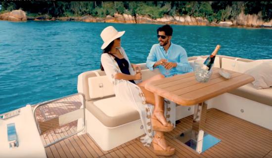 Schaefer 510 Pininfarina settee