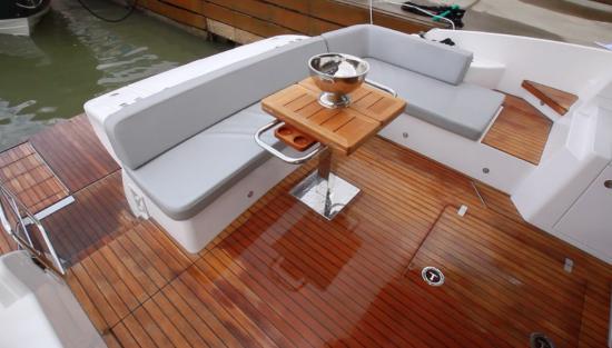 Schaefer Yachts 510 Sport aft deck