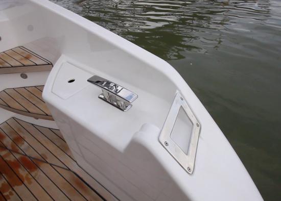 Schaefer Yachts 510 Sport cleat