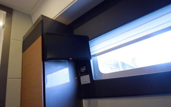 Schaefer Yachts 510 Sport guest stateroom