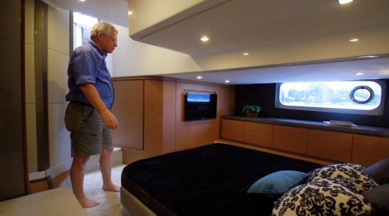 Schaefer Yachts 510 Sport master stateroom