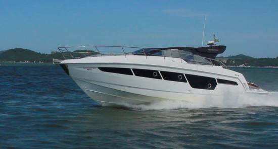 Schaefer Yachts 510 Sport running
