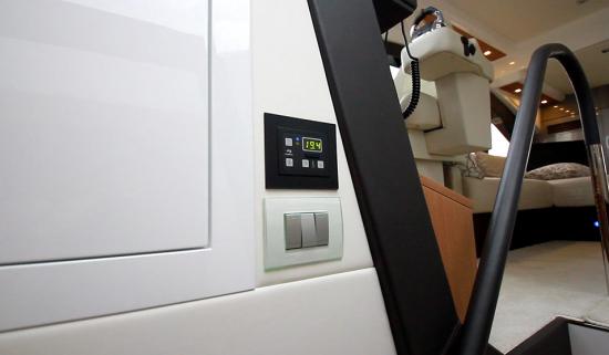 Schaefer 580 controls