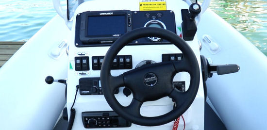 Sealegs 7.1m Sport RIB helm