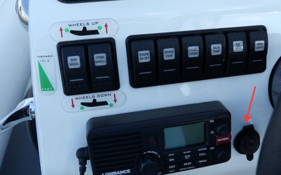 Sealegs 7.1m Sport RIB switches