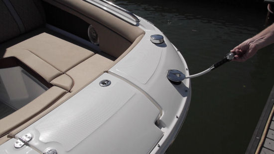 Sea Ray 270 Sundeck shower