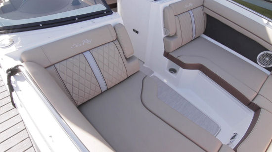 Sea Ray 270 Sundeck stitching