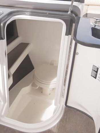 Sea Ray 280 SLX head