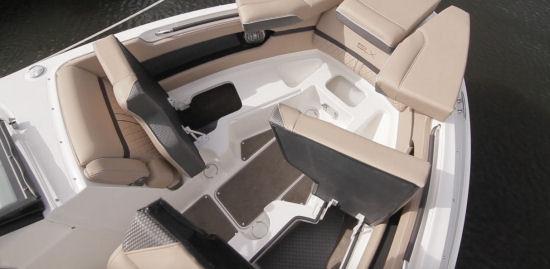 Sea Ray 280 SLX storage