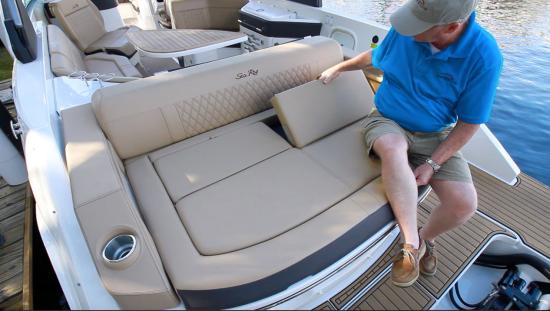 Sea Ray SLX 310 Outboard back rests