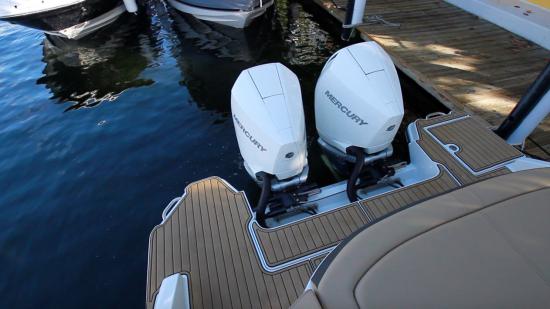 Sea Ray SLX 310 Outboard obs