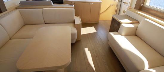 Sirena 58 salon lounges