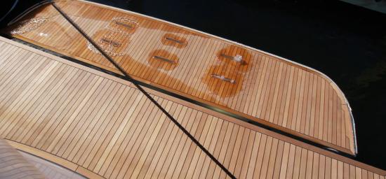 Sirena 58 swim platform