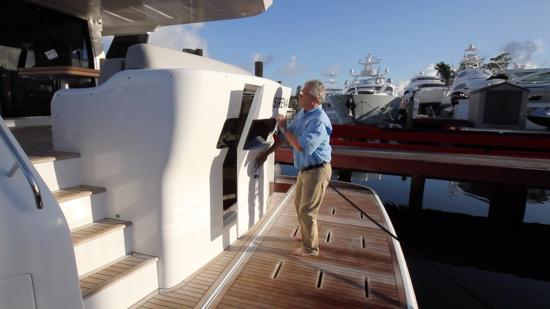 Sirena 64 crew space