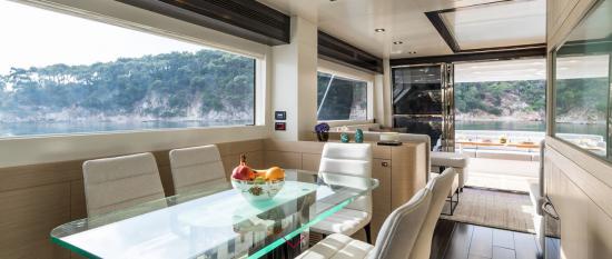 Sirena 64 dining table