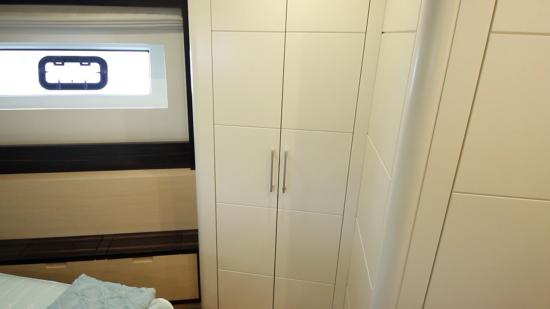 Sirena 64 hanging locker