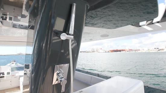 Sirena 64 hardtop pedestal