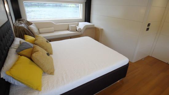 Sirena 64 master stateroom