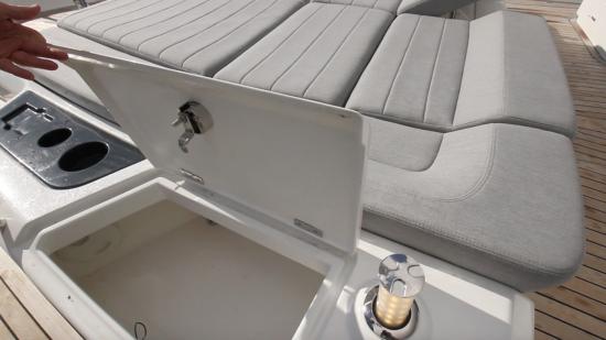 Sirena 64 cup holders