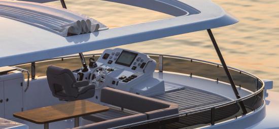 Sirena 64 upper helm