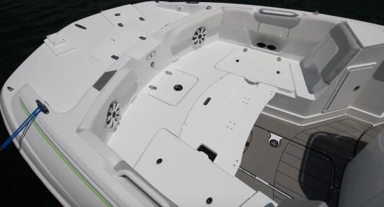 Tahoe 2150 CC casting deck