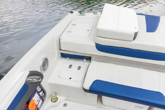 Tahoe 500 TS walk way